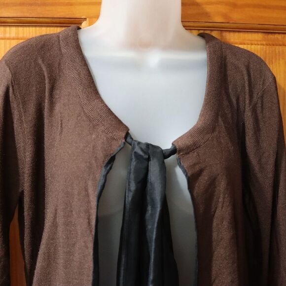 DKNY Brown & Black Silk Cardigan Bolero Wrap Sweater M/L Pussycat Bow Tie Front - Picture 3 of 12